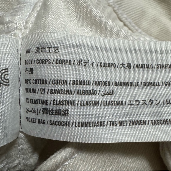 Hollister Ultra High-Rise Mom Short White Denim Raw Hem Distressed W 31/12 - Picture 7 of 7